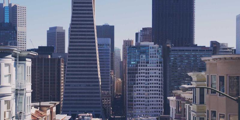 硬件开发进阶：氮化镓与碳化硅在高效电源转换器中的选型策略与应用解析